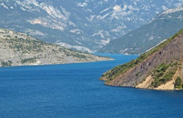                                                                                                                                                                                                  Lac de Serre Poncon